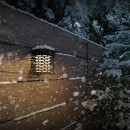 Philips 8721103105578 LED solárne vonkajšie nástenné svietidlo Hara  | 4W integrovaný LED zdroj | 400lm | 2700K | čierna